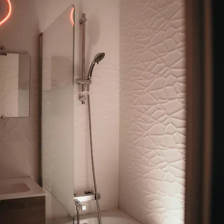Maison M Saphir Jacuzzi Villa *